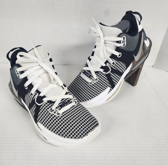 Nike Lebron Witness 7 VII Mens 8 Shoes Black White Sneaker DM1123-100 - Picture 1 of 11